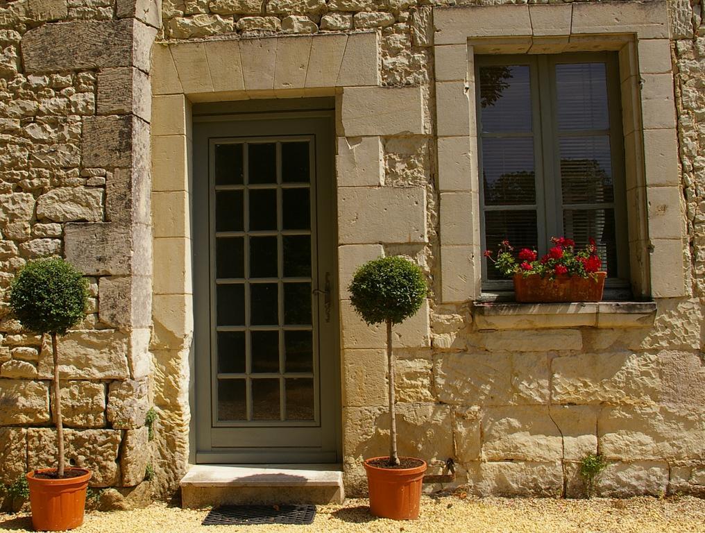 Vila L'Olivier Monts-sur-Guesnes Exteriér fotografie